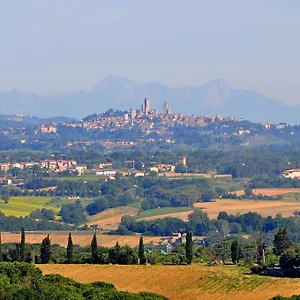 https://antico-borgo-poggiarello.it-tuscanyhotel.com